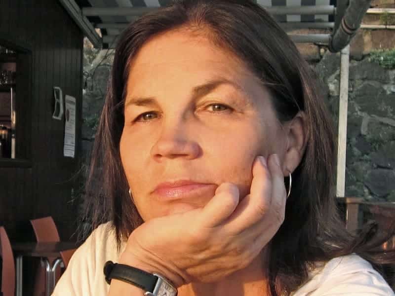 Lorraine Calvert